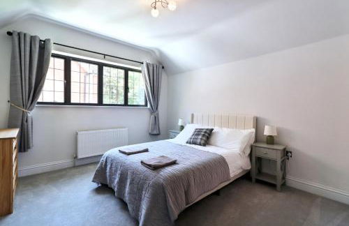 Beautiful arts and crafts home - Photo 10