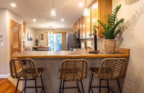 Chic, and Cozy, Centrally Located getaway - Foto 10