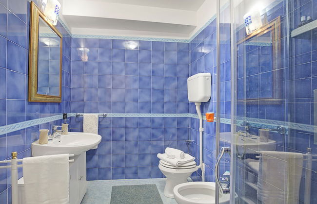 Robert House 50m From The Lake - Photo 11