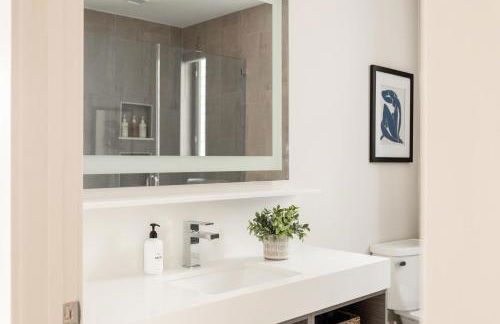 Contemporary Condo - Grill - Balcony - Tesoro - Foto 16