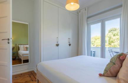 Charming Belém 3BDR Property by LovelyStay - Photo 43