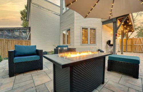 Patio Paradise Stylish 3BR Home with Gaming Room - Photo 29