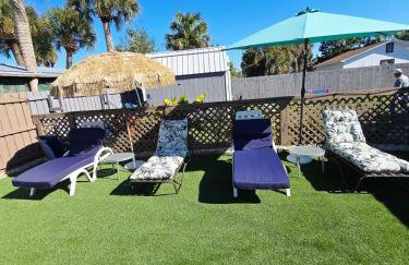 5 Mins from beach and has pool, hot tub, games, pet friendly - Foto 7