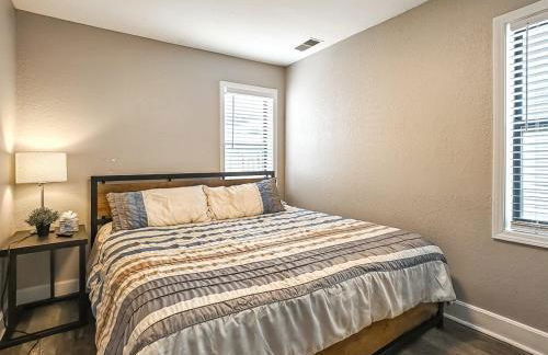 Heart of Westport 1BR - Photo 17