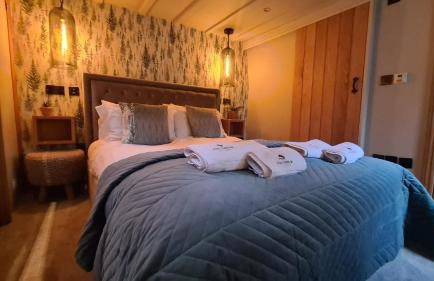 Fox Corner, Ambleside, romantic retreat for two, dog friendly, hot tub - Photo 5