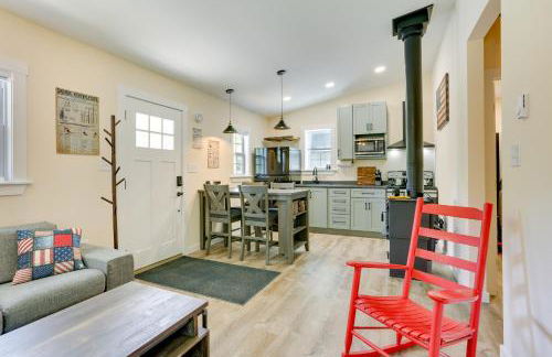 Secluded Poconos Cabin 75 Acres and Fire Pit! - Foto 10