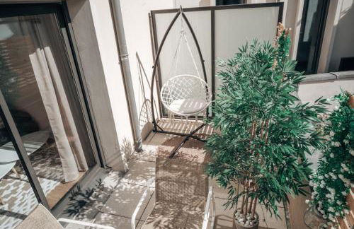 Le Terra Cholet - T2 Centre - Terrasse - Parking - 25 min Puy duFou - Foto 10