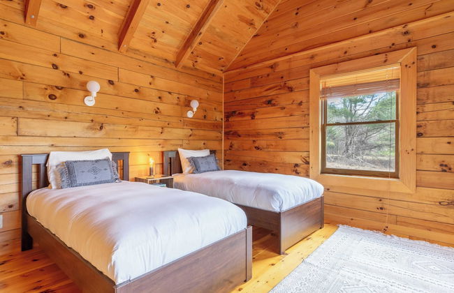 Secluded w/ Deck Views, Hot Tub, & Ping Pong Hudson in the Berks by Avantstay - Foto 33