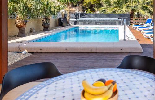 Spanish Style-Villa, heated pool & sea view - Photo 54