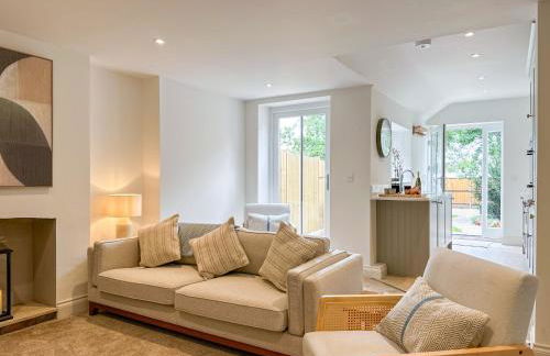 Modern Canterbury 3 Bedroom Townhouse - Pets Welcome & Free Parking - Foto 18