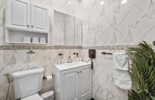 Skyline Haven Luxe NYC Escape - Foto 32