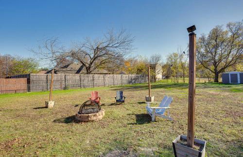 Game Room and Fire Pit Family-Friendly Aubrey Home - Foto 22