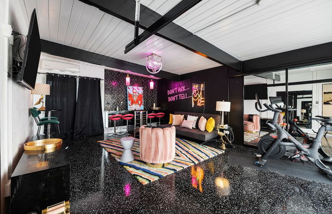 The Beverly - Photo 23