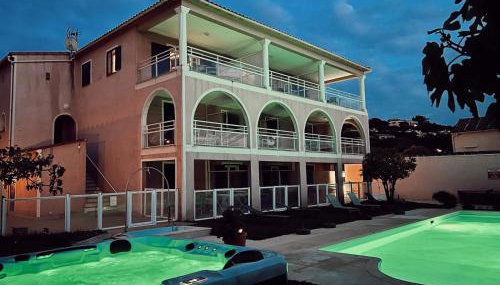 Résidence Villa Romana avec Piscine et Jacuzzi - Photo 1