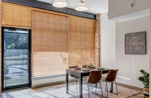 Modern, Insta-Worthy 2B Townhome in Walkable Springfield! - Photo 12