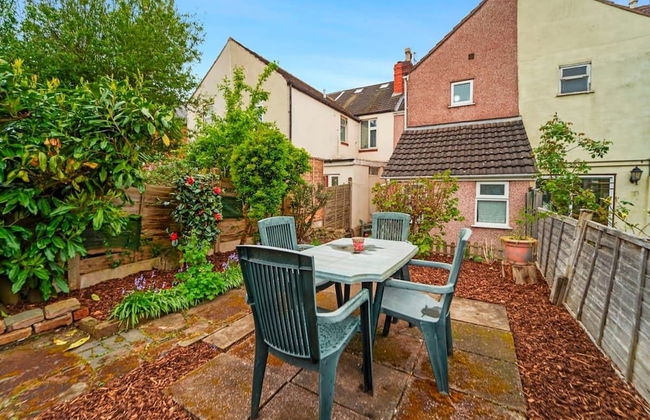 4 Bed Homely Retreat - Wolverhampton - Foto 19