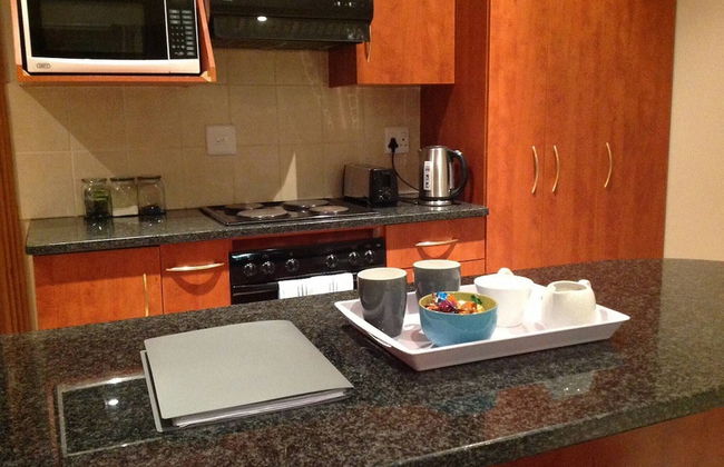 Cozy 2BR 2BR Townhouse Netflix Private Parking Great Location! - Foto 6