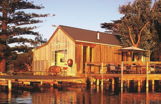 Boathouse - Birks River Retreat - Birks Harbour - Photo 10