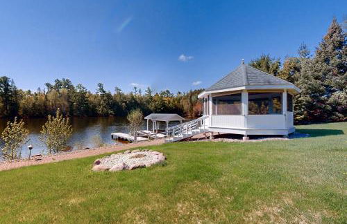 The 19th Hole Lakeside - Photo 1