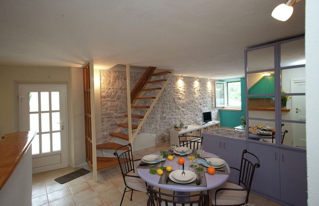 Beautiful Holiday Home on the Island Brac, With the Sea and a Small Beach in Front of the Door - Foto 7