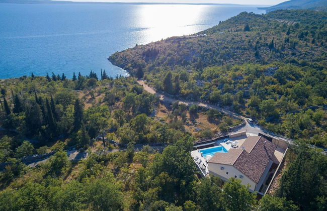 Villa in Starigrad With Heated Pool - Foto 30