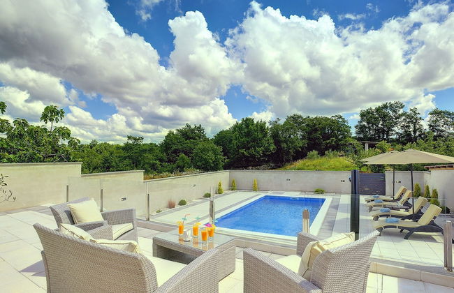 Detached House With Private Pool Near the Coast - Foto 19