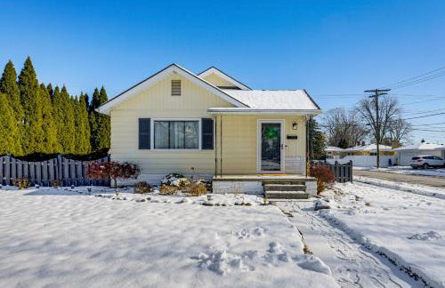 Clawson Home with Garage Walk to Stores and Dining - Photo 1