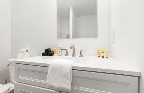 Beautiful Overlooking Shoreline 2BDR Chalet 2892 - Foto 18