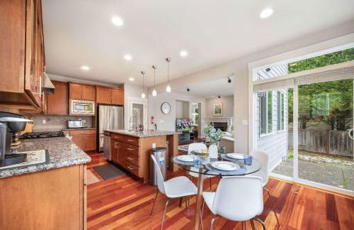 Redmond Modern 3BR Retreat Near Microsoft - Foto 17