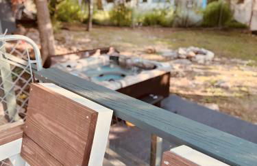 Lake View, Sleeps 8, HotTub, Firepit, Pet Friendly! - Foto 16