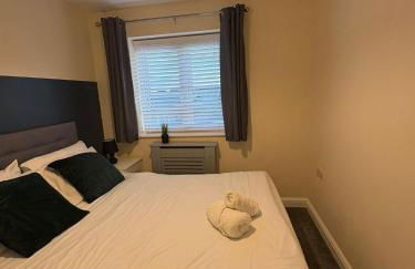 Spacious 3-Bed House - Sleeps 8 Garden & Parking - Foto 8