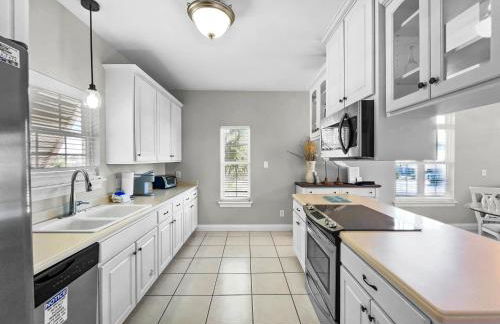 Paradise by the Pier l Ocean Views l Dog Friendly l Steps to Pier Park Shopping and Restaurants - Foto 34