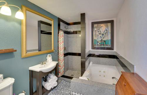 Elegant Home with Pool Table 3 Mi to Vegas Strip! - Foto 16