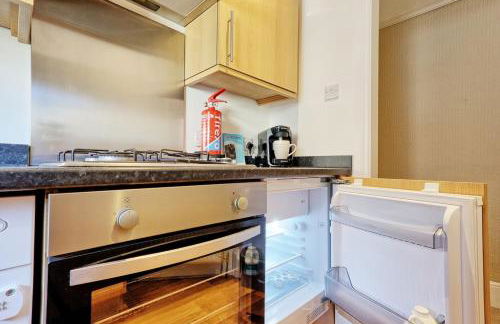 Cosy 2 Bedroom Flat Near Westcliff On Sea Beach & Hamlet Court Road - Foto 31