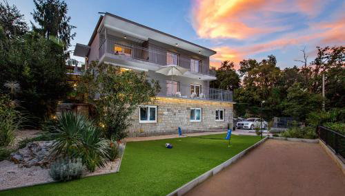 Villa Lovran, heated pool and Spa - Foto 2, Garden, Garden view