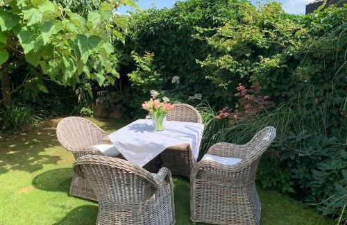 Exklusive Wohnung mit herrlicher Terrasse und Garten - Foto 6