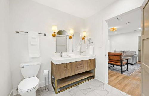 4BR for 10, Near Ark, High-Tech Kitchen, Parking! - Foto 18