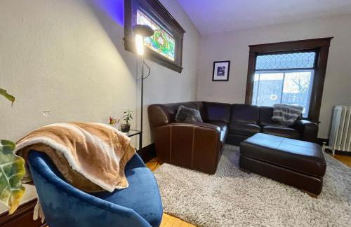 Charming Centrally Located Duplex with Parking - Foto 12