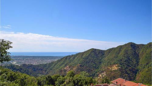 5 Bedroom Amazing Home In Fabbiano - Foto 1