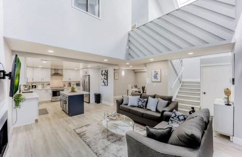 Luxury Family Home w AC and Patio near Meta and Stanford - Foto 2