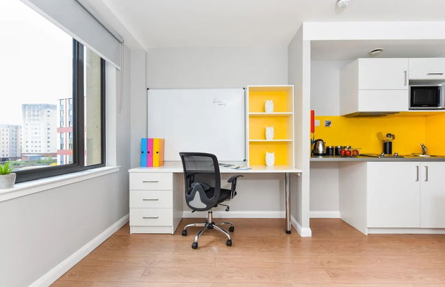 Student Only Merchant Studios in Glasgow - Photo 7