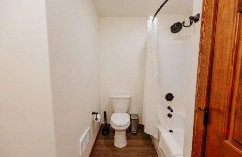 Blacktail Mountain Suites Close to Logan Health - Photo 16