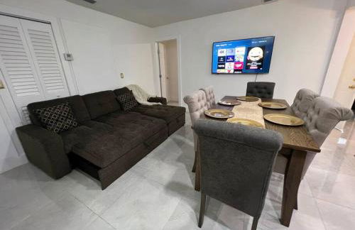 Comfortable House near Downtown & Airport Miami - Foto 20