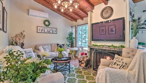 1 Mi to Lake Gregory Boho Crestline Cabin - Foto 2