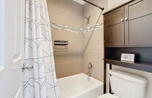 Stunning 5BR 5Bath Home, Pool, Spa, By Disney - Foto 50