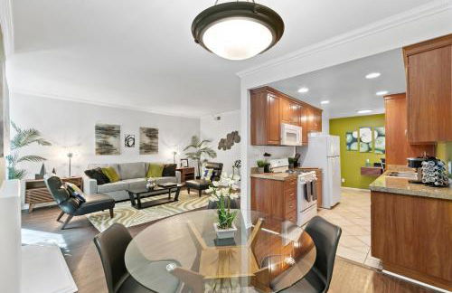 Beverly Hills Gem 1 BR Apt with Parking 218 - Photo 11