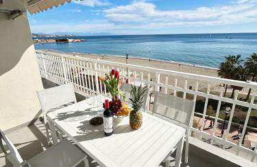 Horizonte 3 Charming apartment with breathtaking sea view at first line of Fuengirola beach - Foto 1