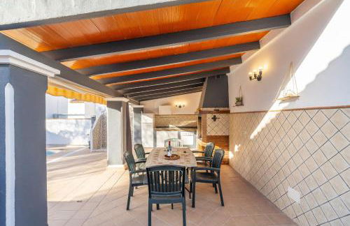 Cubo's Casa El Rodeo & Private Pool - Photo 47