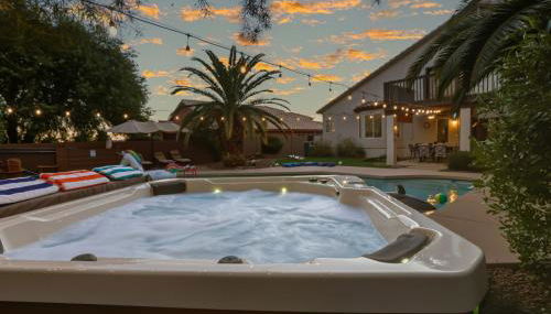 Sparkling Saltwater Pool - Spa - Firepit - WiFi - 4BR 3BA - Near Top Golf Courses - Foto 2
