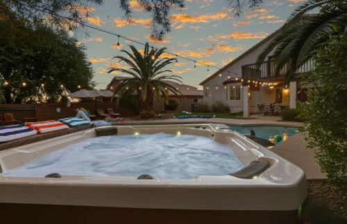 Sparkling Saltwater Pool - Spa - Firepit - WiFi - 4BR 3BA - Near Top Golf Courses - Foto 2